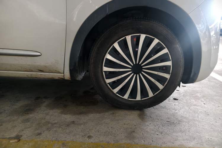 Used Wuling Bingo 2023 333 km Fast-Share Version Right Front Wheel Hub
