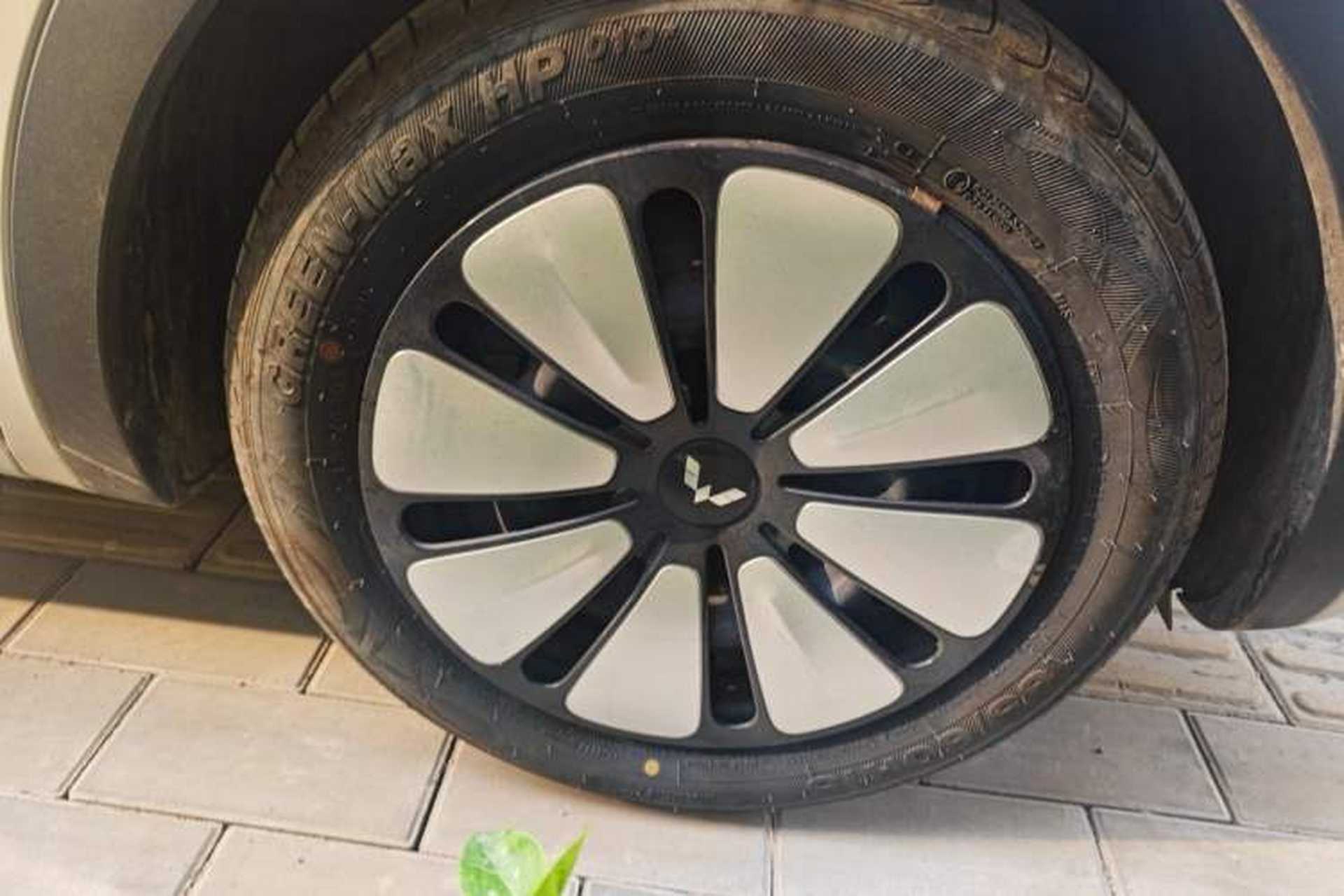 Used Wuling Bingo 2023 333 km Lingxi Connected+ Version Right Front Wheel Hub