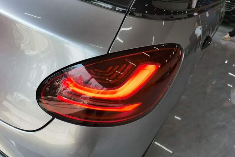 Used Wuling Bingo 2023 333 km Enjoyment Version Right Rear Taillight