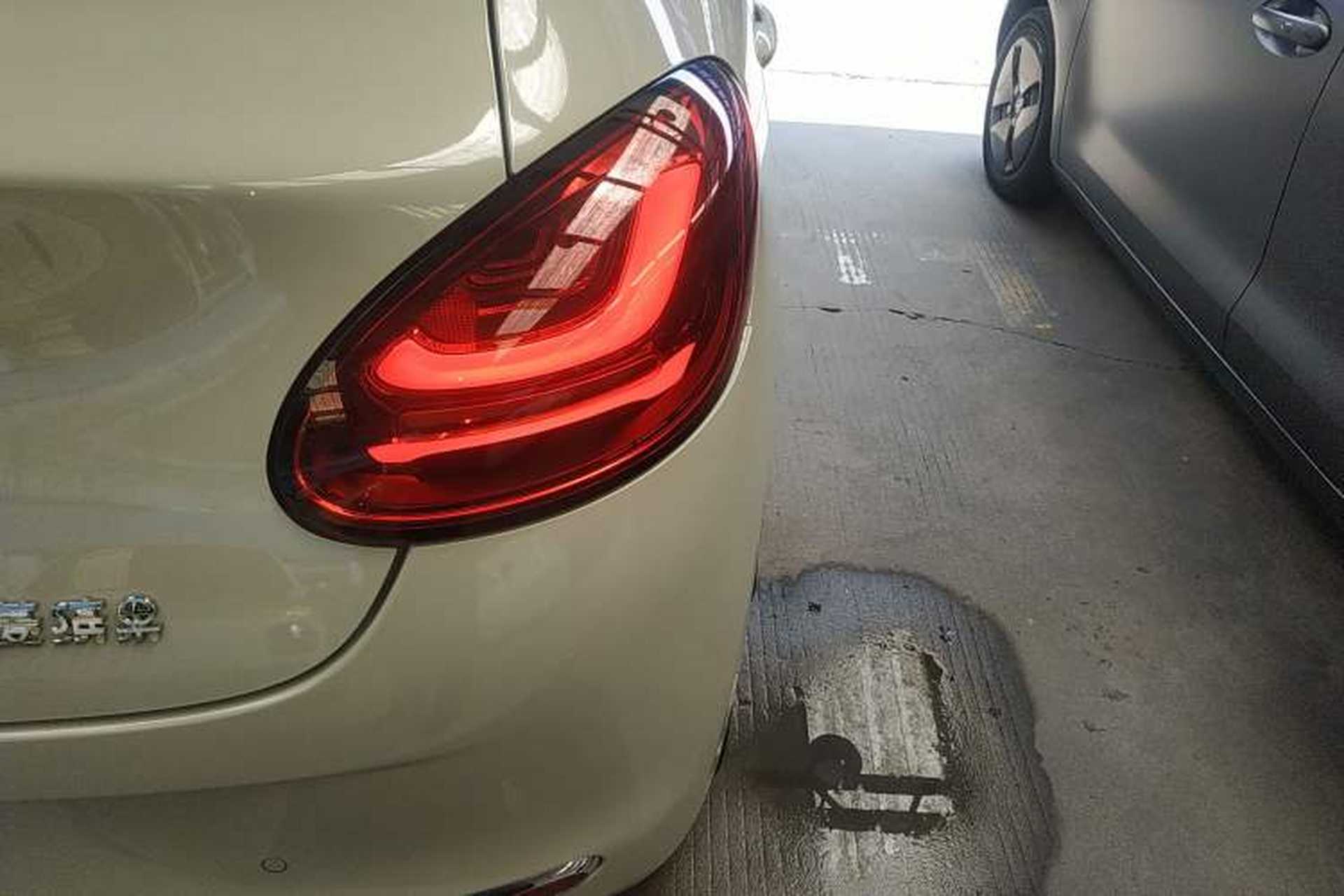 Used Wuling Bingo 2023 333 km Lingxi Connected+ Version Right Rear Taillight
