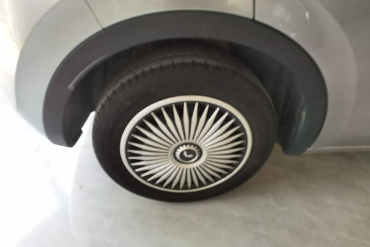 Used Wuling Bingo 2023 333 km Enjoyment Version Right Rear Wheel Hub