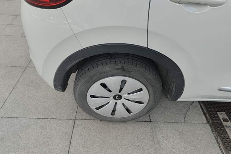 Used Wuling Bingo 2023 203km Light Edition Right Rear Wheel Hub