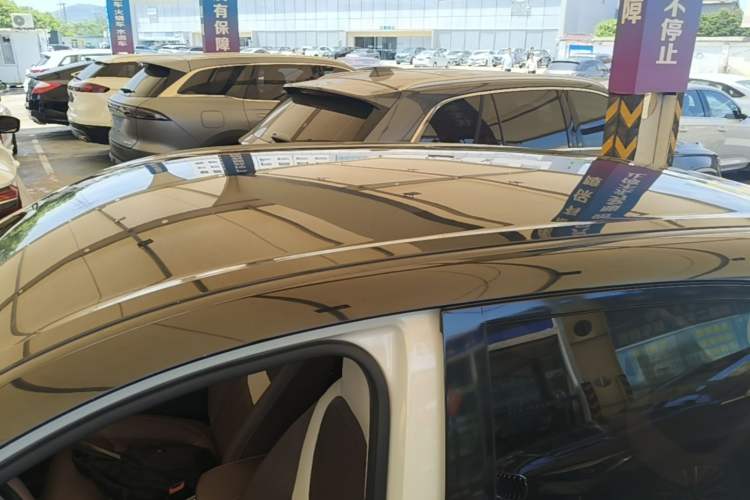 Used Wuling Bingo 2023 333 km Enjoyment Version Roof