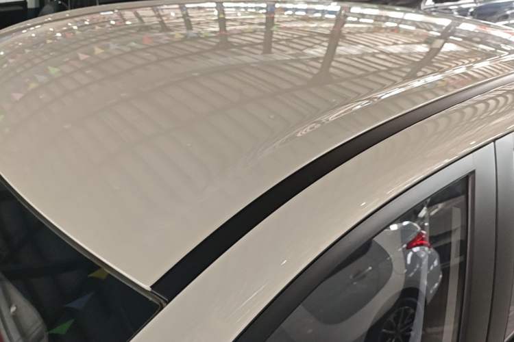 Used Wuling Bingo 2023 333 km Fast-Share Version Roof