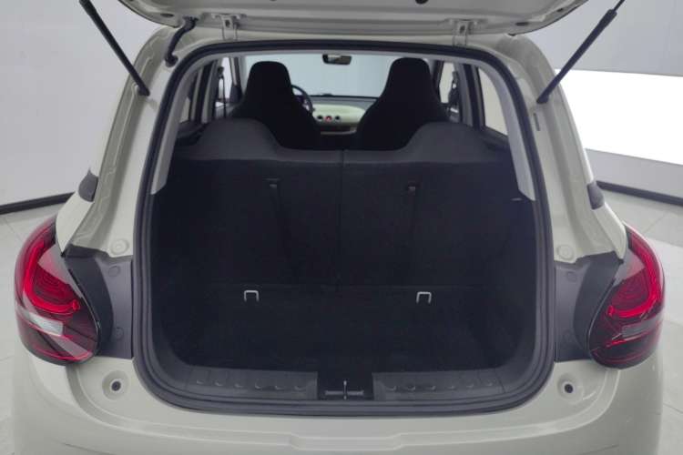 Used Wuling Bingo 2023 203km Light Edition Trunk