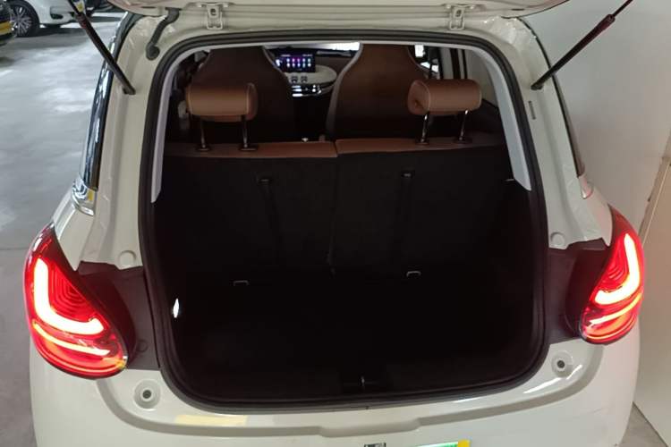 Used Wuling Bingo 2023 410 km Lingxi Deluxe Edition Trunk