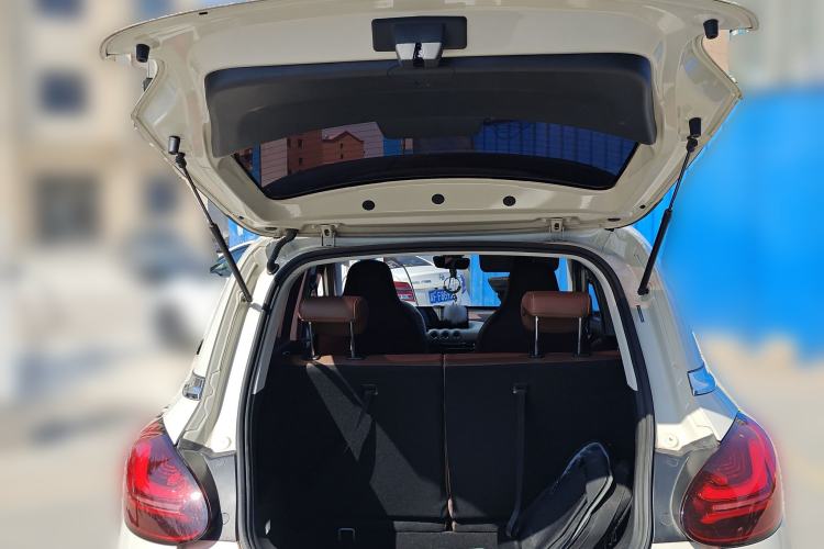 Used Wuling Bingo 2023 333 km Enjoyment Version Trunk