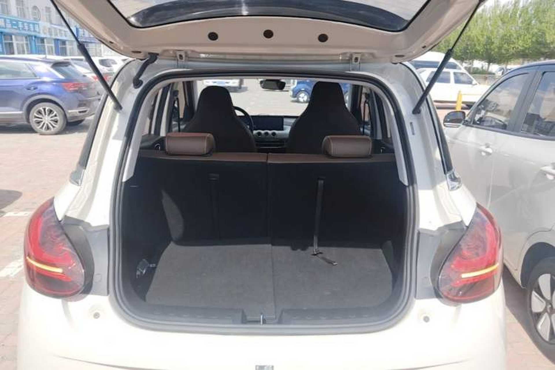 Used Wuling Bingo 2023 333 km Lingxi Connected+ Version Trunk