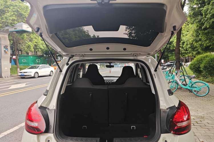 Used Wuling Bingo 2023 333 km Fast-Share Version Trunk