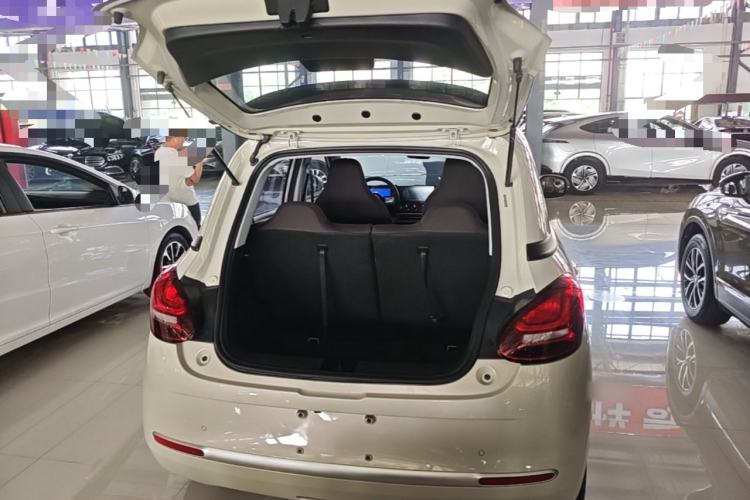 Used Wuling Bingo 2023 333 km Fast-Share Version Trunk