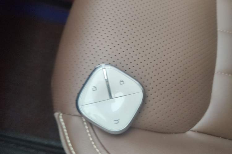 Used Wuling Bingo 2023 333 km Lingxi Connected Version Vehicle Key