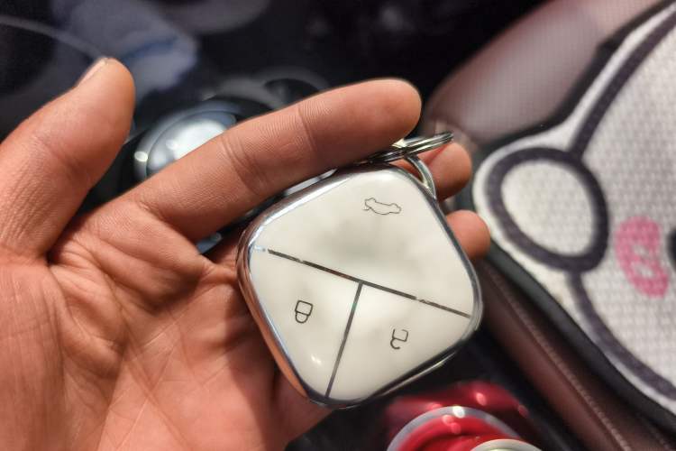 Used Wuling Bingo 2023 333 km Lingxi Connected Version Vehicle Key