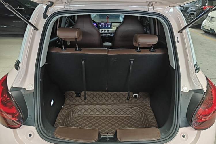 Used Wuling Bingo 2023 410 km Lingxi Deluxe Edition Trunk