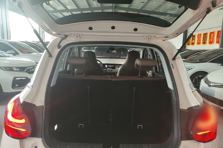 Used Wuling Bingo 2023 410 km Lingxi Deluxe Edition Trunk
