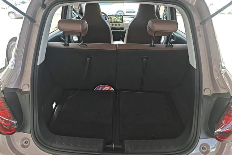 Used Wuling Bingo 2023 333 km Enjoyment Version Trunk