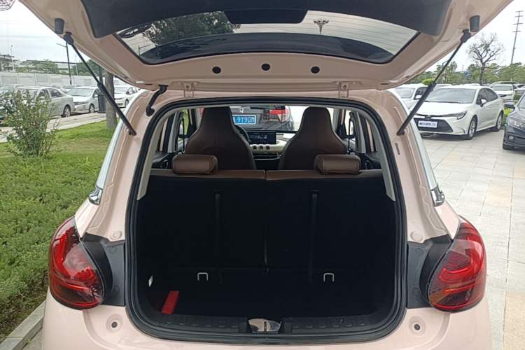 Used Wuling Bingo 2023 333 km Lingxi Connected+ Version Trunk