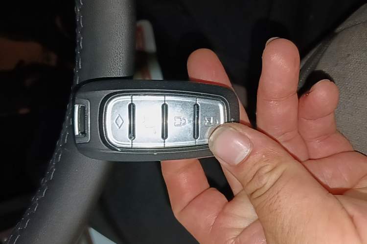 Used Wuling Bingo 2023 333 km Lingxi Connected Version Vehicle Key