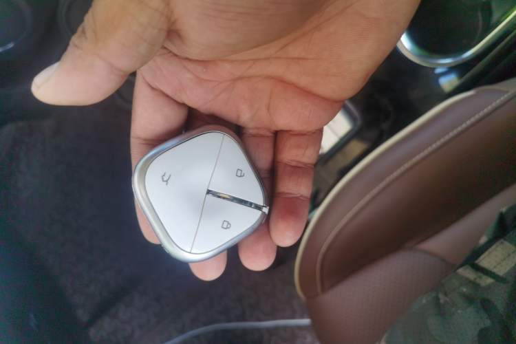 Used Wuling Bingo 2023 333 km Lingxi Connected Version Vehicle Key
