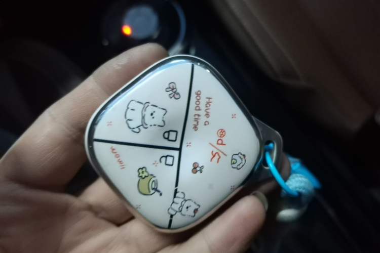 Used Wuling Bingo 2023 333 km Lingxi Connected Version Vehicle Key