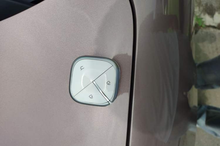 Used Wuling Bingo 2023 333 km Lingxi Connected Version Vehicle Key