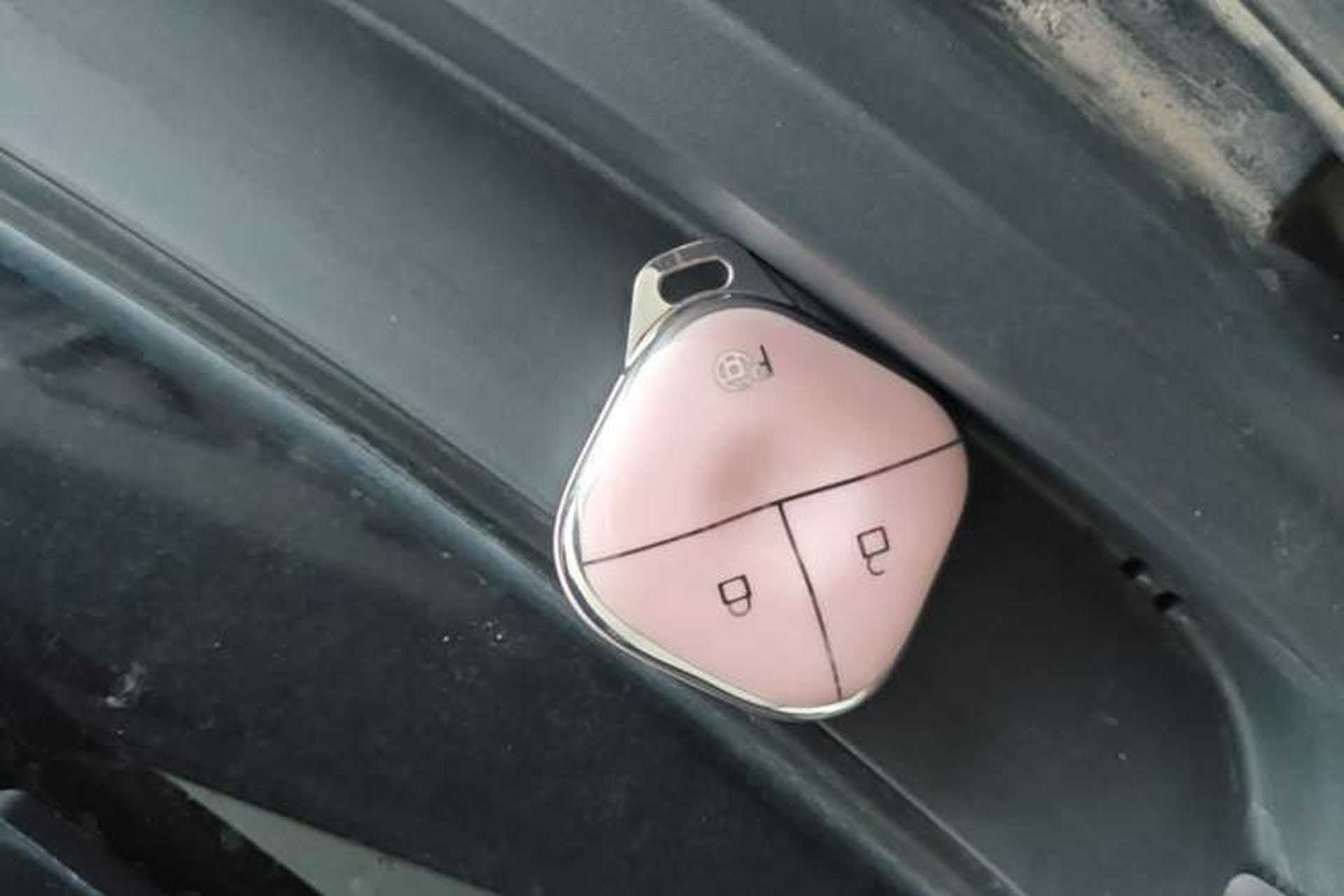 Used Wuling Bingo 2023 333 km Lingxi Connected Version Vehicle Key