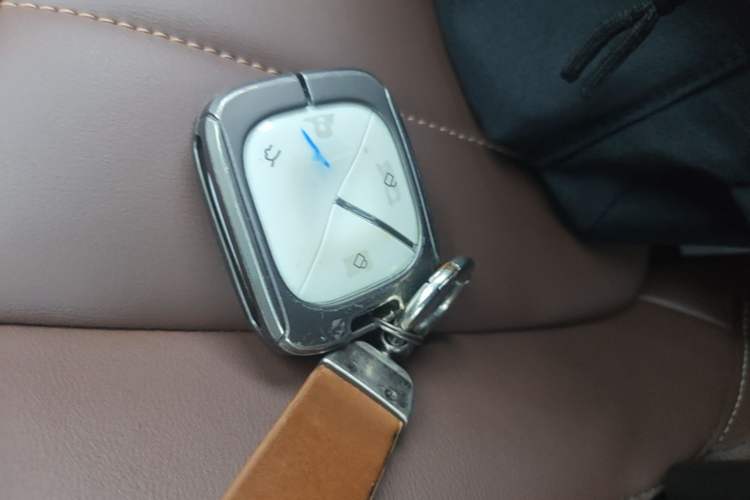 Used Wuling Bingo 2023 333 km Lingxi Connected+ Version Vehicle Key