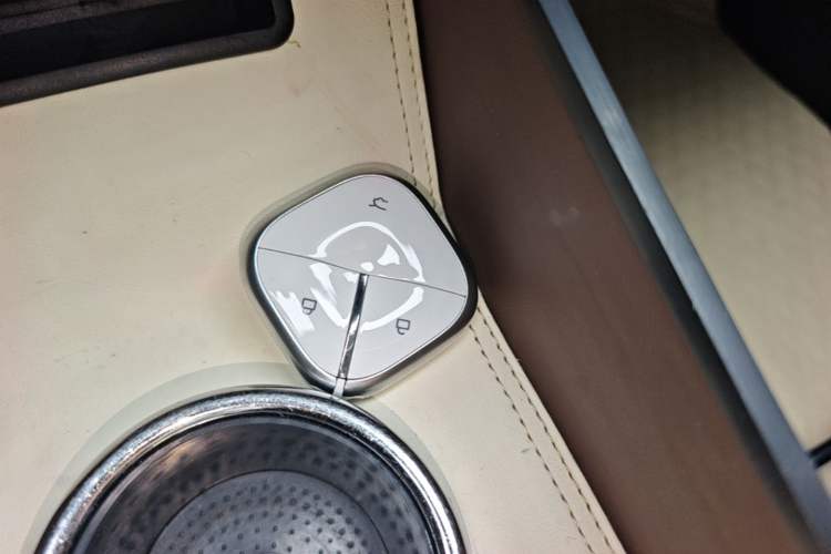 Used Wuling Bingo 2023 333 km Lingxi Connected+ Version Vehicle Key