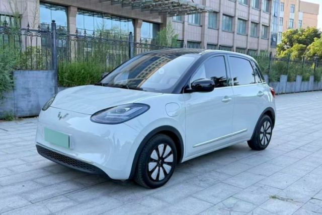 Ojetý Wuling Bingo 2023 333 km Lingxi Connected+ Version
