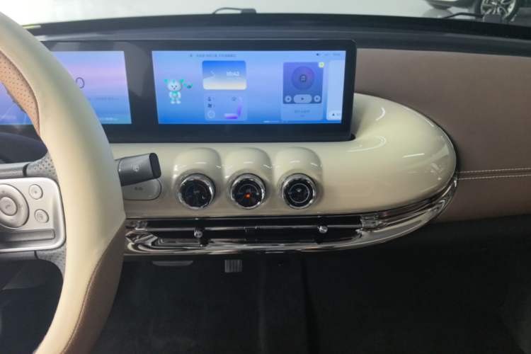 Used Wuling Bingo 2023 333 km Lingxi Connected+ Version Audio And AC Panel