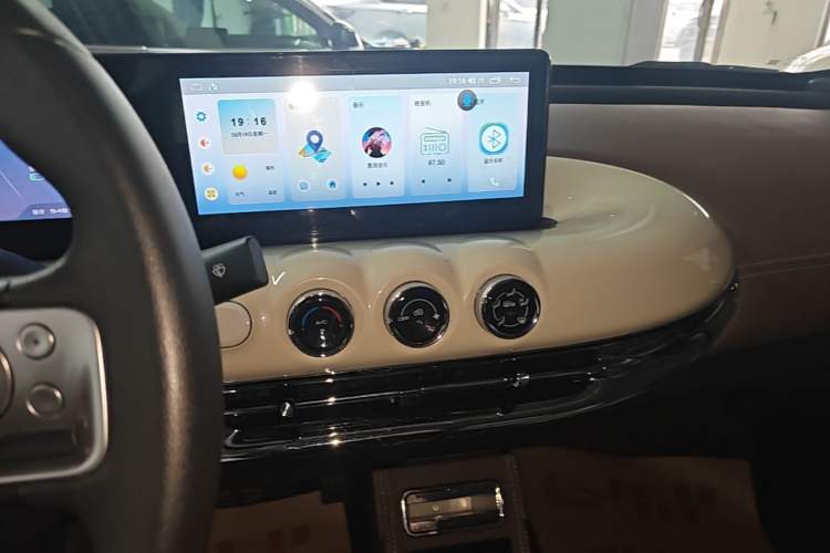 Used Wuling Bingo 2023 333km Enjoy+ Version Audio And AC Panel