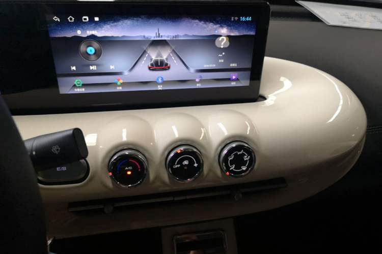 Used Wuling Bingo 2023 203km Light Edition Audio And AC Panel