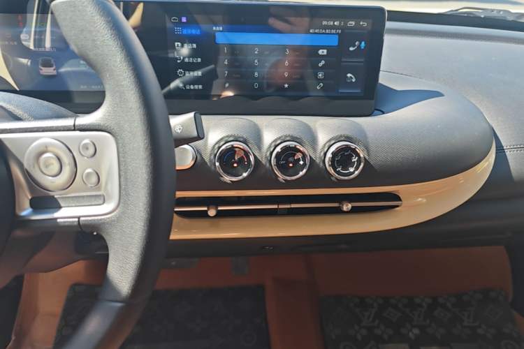 Used Wuling Bingo 2023 333 km Fast-Share Version Audio And AC Panel