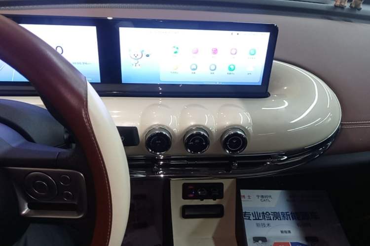 Used Wuling Bingo 2023 410 km Lingxi Deluxe Edition Audio And AC Panel