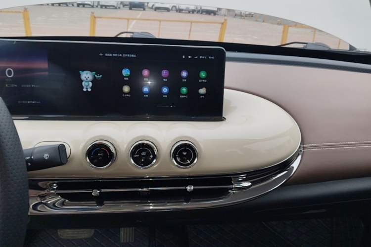 Used Wuling Bingo 2023 333 km Lingxi Connected+ Version Audio And AC Panel