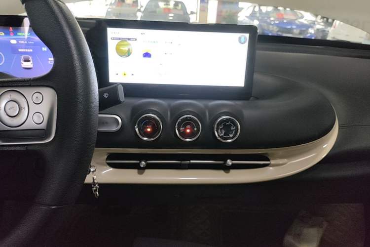 Used Wuling Bingo 2023 333 km Fast-Share Version Audio And AC Panel