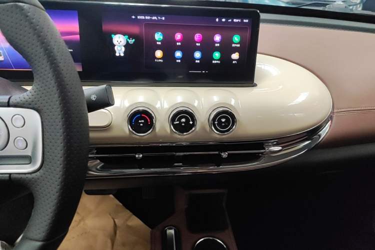 Used Wuling Bingo 2023 333 km Lingxi Connected Version Audio And AC Panel