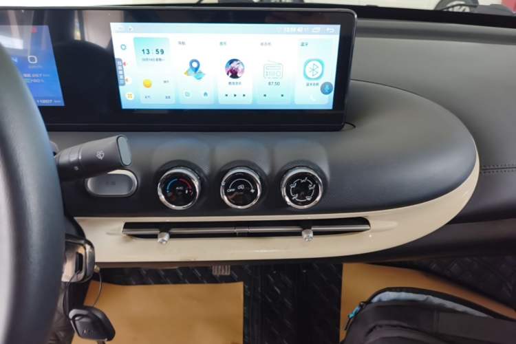 Used Wuling Bingo 2023 333 km Fast-Share Version Audio And AC Panel