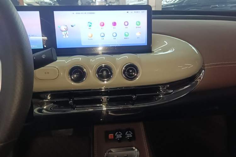 Used Wuling Bingo 2023 333 km Lingxi Connected Version Audio And AC Panel