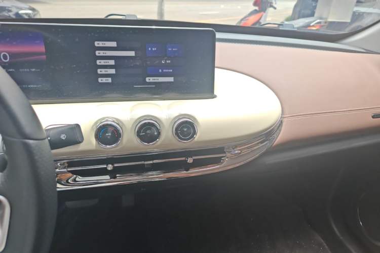 Used Wuling Bingo 2023 410 km Lingxi Deluxe Edition Audio And AC Panel