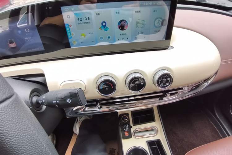 Used Wuling Bingo 2023 333 km Enjoyment Version Audio And AC Panel