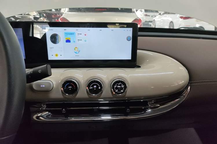 Used Wuling Bingo 2023 333km Enjoy+ Version Audio And AC Panel