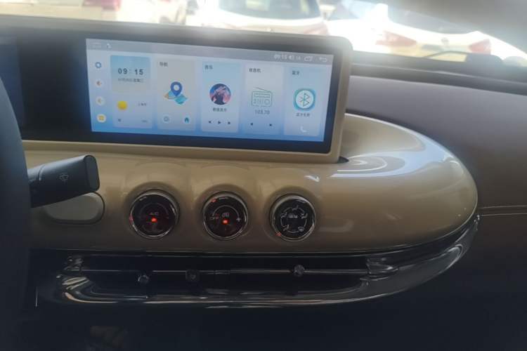 Used Wuling Bingo 2023 203km Comfort Edition Audio And AC Panel