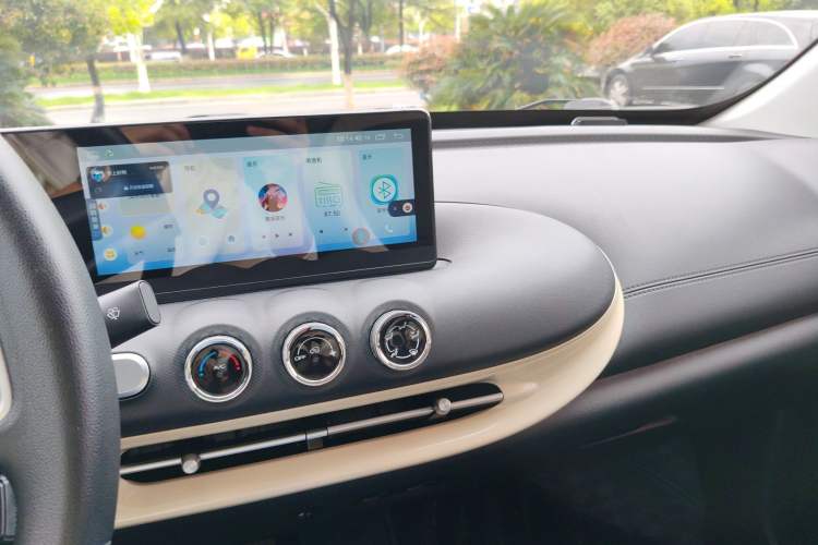 Used Wuling Bingo 2023 333 km Fast-Share Version Audio And AC Panel
