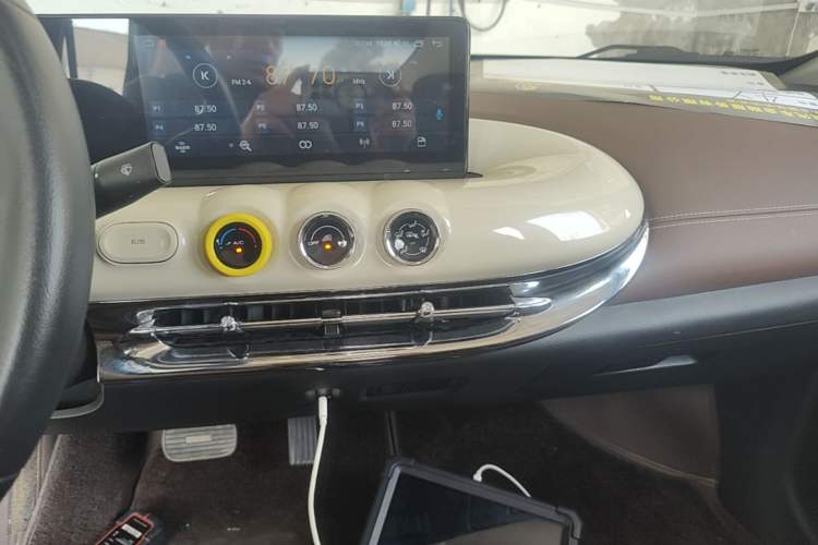 Used Wuling Bingo 2023 333km Enjoy+ Version Audio And AC Panel