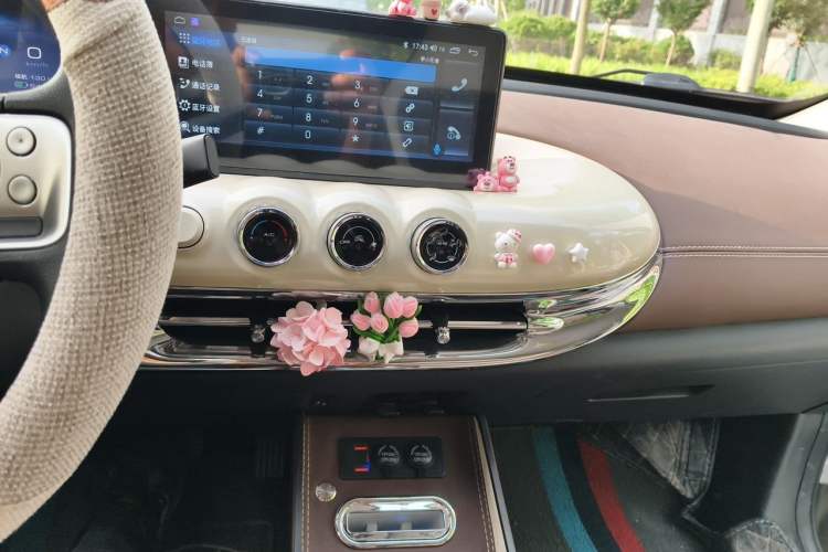 Used Wuling Bingo 2023 203km Comfort Edition Audio And AC Panel