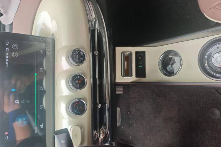 Used Wuling Bingo 2023 333 km Enjoyment Version Audio And AC Panel