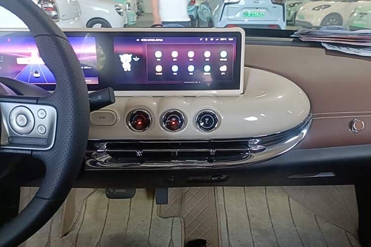 Used Wuling Bingo 2023 333 km Lingxi Connected Version Audio And AC Panel
