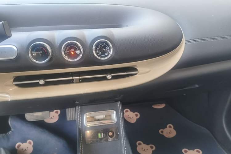 Used Wuling Bingo 2023 203km Light Edition Audio And AC Panel