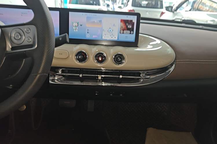 Used Wuling Bingo 2023 333 km Lingxi Connected Version Audio And AC Panel