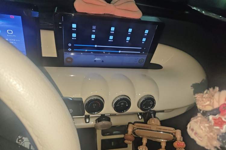 Used Wuling Bingo 2023 203km Light Edition Audio And AC Panel